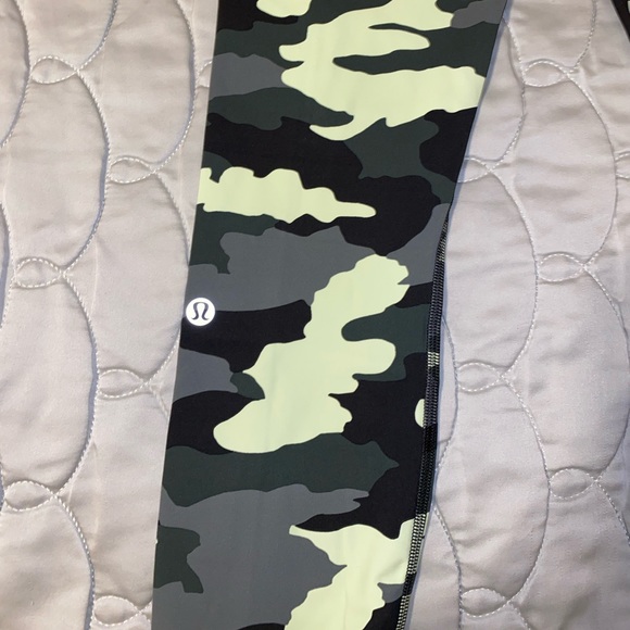 Lululemon Fast & Free Tight - Picture 8 of 10